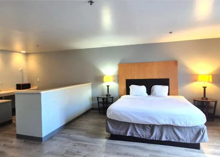 Kings By Oyo I-57 Hotel 2*
